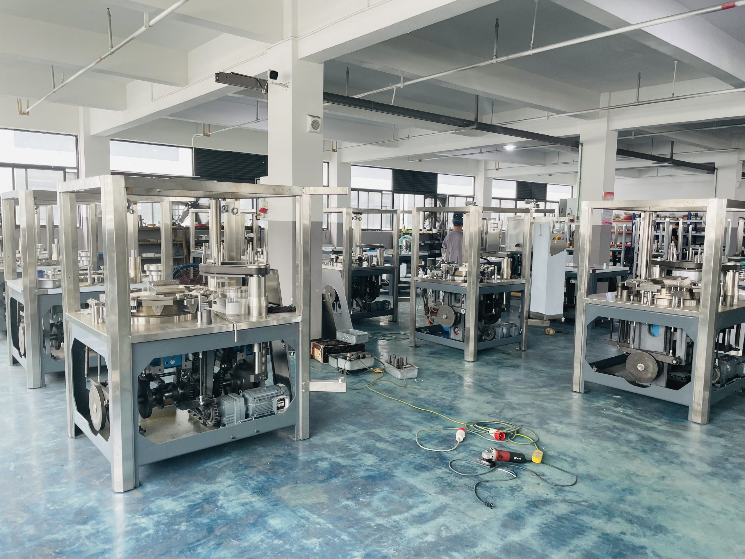 Capsule filling machine