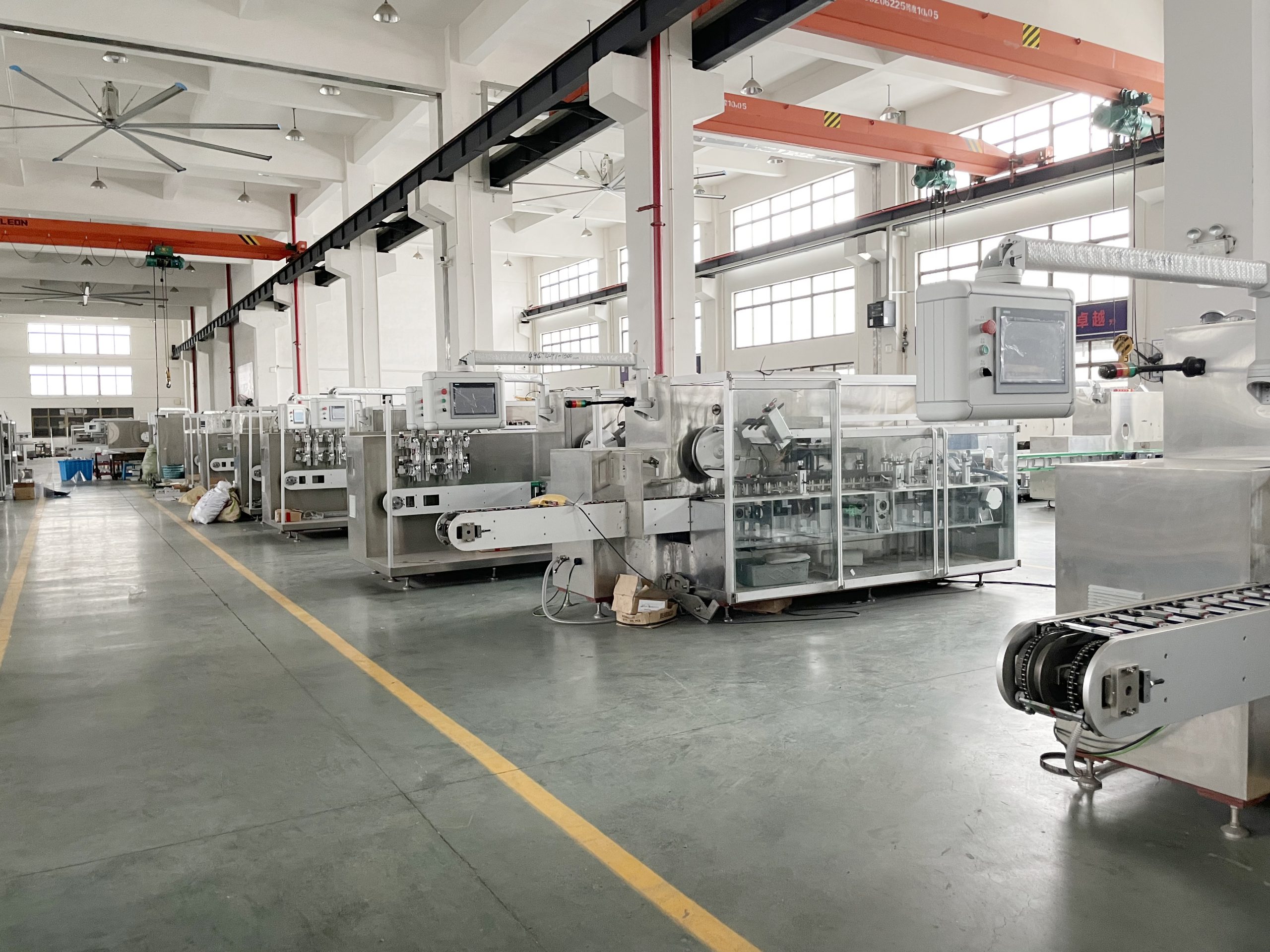 Cartoning machine